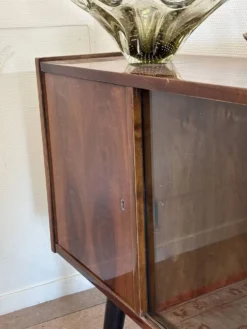 Vitrine bar polonaise vintage en placage de noyer – années 60