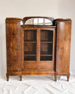 Vitrine-bibliothèque Art Déco en loupe, marbre, miroir et décor nacré