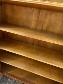 Vitrine/bibliothèque en bois massif années 70