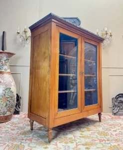 Vitrine, bibliothèque en merisier de style directoire xix eme siècle