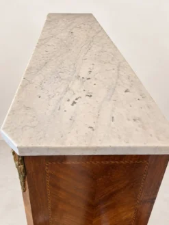 Vitrine, bibliothèque style Louis XVI en marqueterie, marbre et bronze