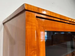 Vitrine Biedermeier en bois de cerisier, sud de l'Allemagne, 1830