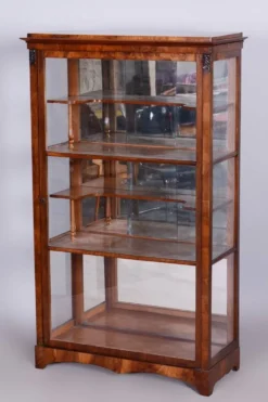 Vitrine Biedermeier en noyer, années 1830