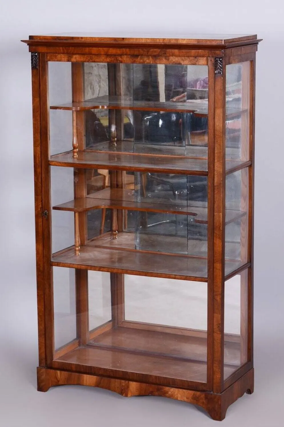 Vitrine Biedermeier en noyer, années 1830