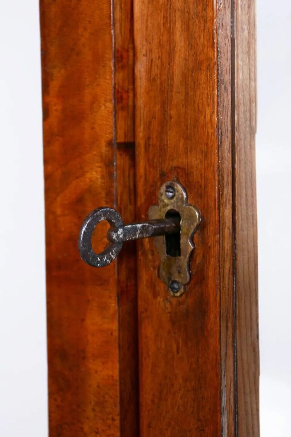 Vitrine Biedermeier en noyer, années 1830