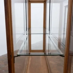 Vitrine centrale de musée en chêne – Début du XXe siècle