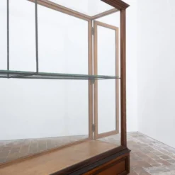 Vitrine centrale de musée en chêne – Début du XXe siècle