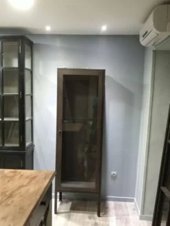 Vitrine colonne a une porte