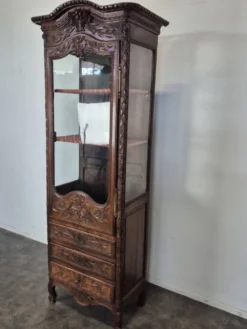 Vitrine commode bonnetière normande du XIXème