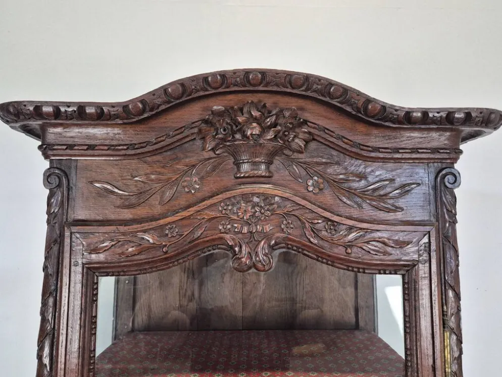 Vitrine commode bonnetière normande du XIXème
