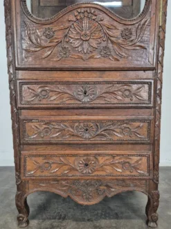 Vitrine commode bonnetière normande du XIXème