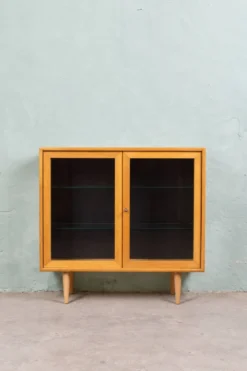 Vitrine, commode, buffet danois vintage en chêne, milieu du siècle