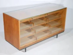 Vitrine, comptoir de magasin en teck, années 1950