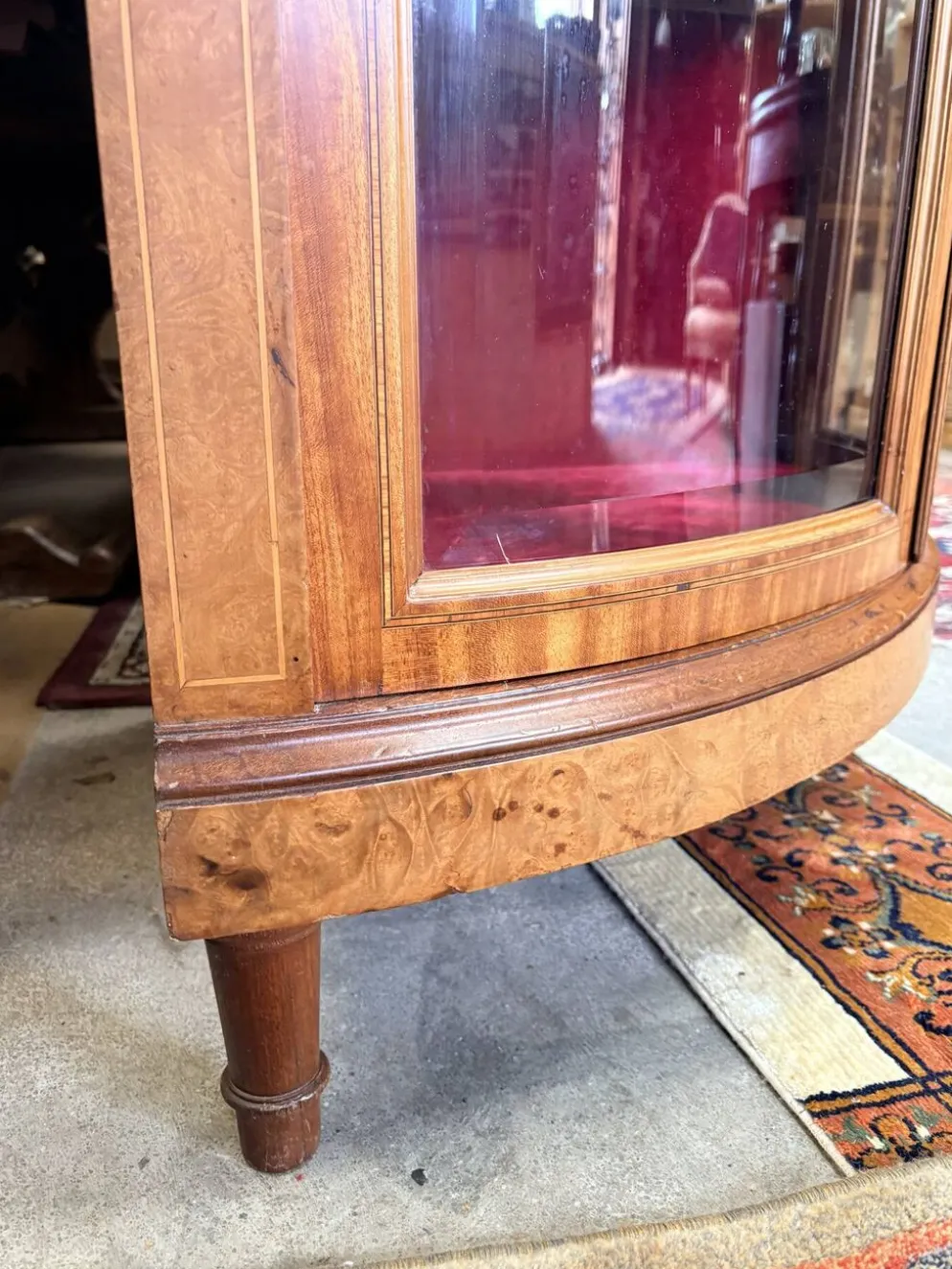 Vitrine d’angle ancienne Napoléon III en marqueterie et marbre - XIXe