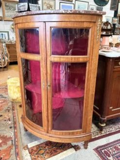 Vitrine d’angle ancienne Napoléon III en marqueterie et marbre - XIXe