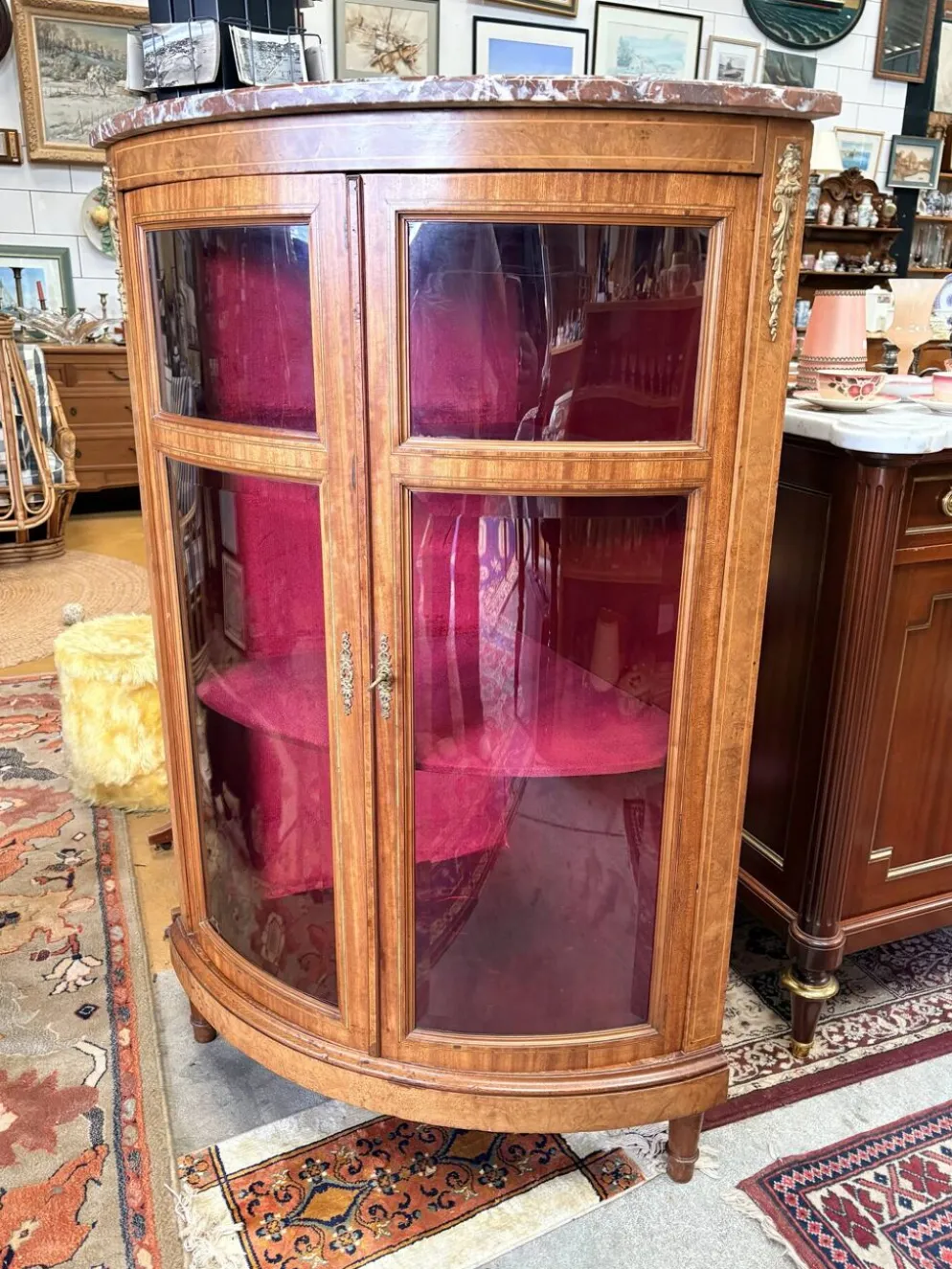 Vitrine d’angle ancienne Napoléon III en marqueterie et marbre - XIXe