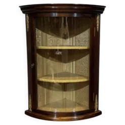 Vitrine d'angle murale anglaise en acajou des années 1950