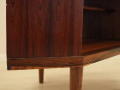 Vitrine d'angle, placage en bois de rose, Danemark années 1970