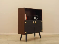 Vitrine danoise avec portes en verre et finition contrastée, années 1970