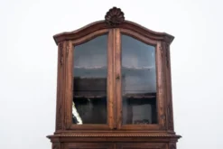 Vitrine de bibliothèque, France, vers 1880.