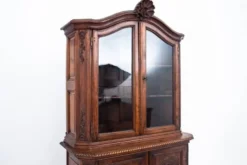 Vitrine de bibliothèque, France, vers 1880.