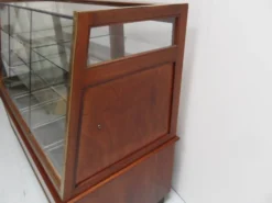 Vitrine de boulangerie vintage