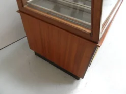 Vitrine de boulangerie vintage