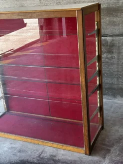 Vitrine de commerce ancienne, années 1930