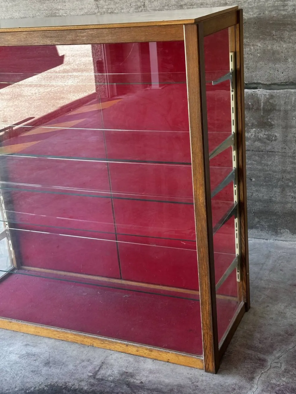 Vitrine de commerce ancienne, années 1930