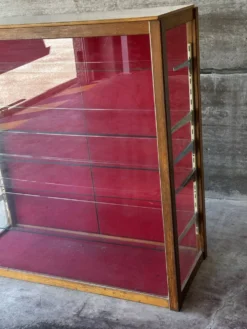 Vitrine de commerce ancienne, années 1930