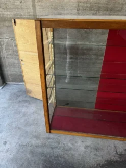 Vitrine de commerce ancienne, années 1930