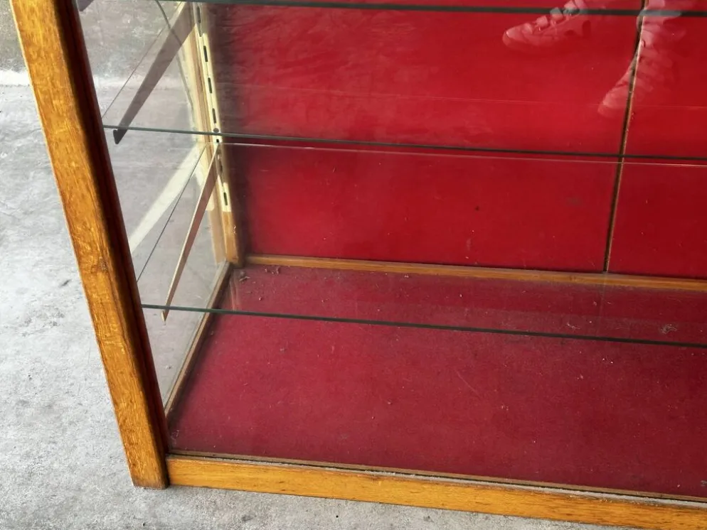 Vitrine de commerce ancienne, années 1930