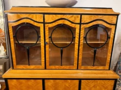 Vitrine de salon Art Déco, placage de bouleau flammé, vers 1920