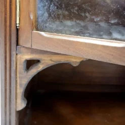 Vitrine de style Art Nouveau, début XXe siècle