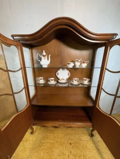 Vitrine de style baroque classique – Environ 1940–1960
