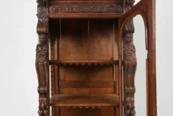 Vitrine de style baroque en chêne, Belgique, années 1950