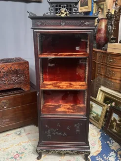 Vitrine de style japonais.