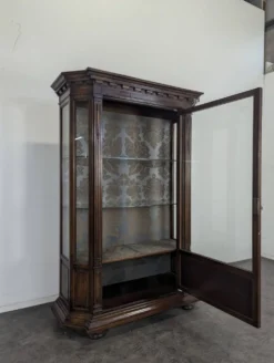 Vitrine de style Renaissance de la Maison Soubrier