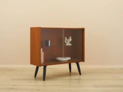Vitrine en acajou avec façade en verre, Danemark, années 1970