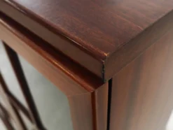 Vitrine en acajou, design danois, années 1970, fabriquée au Danemark