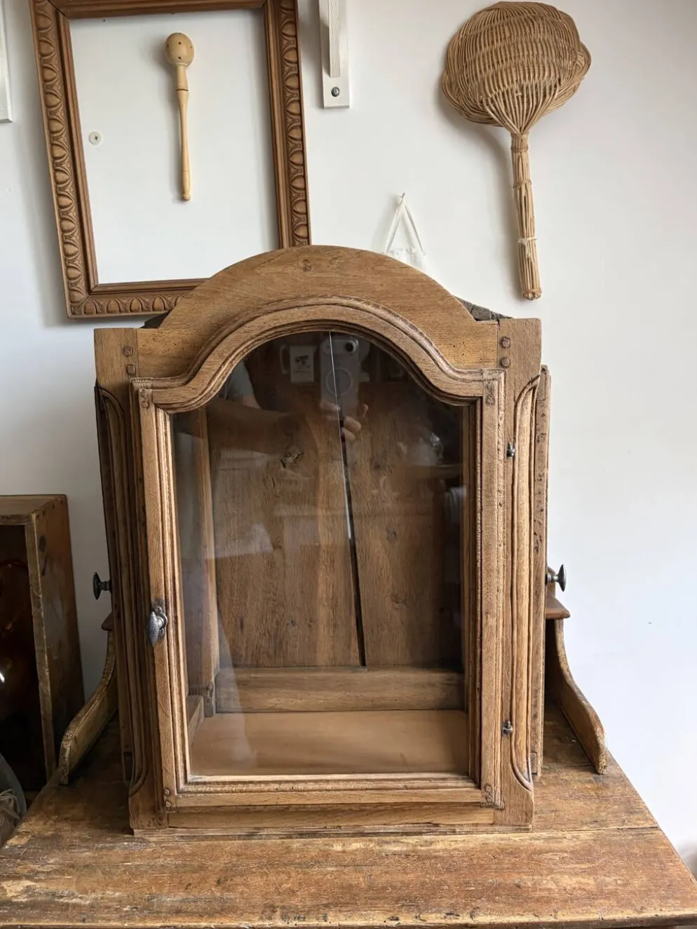 Vitrine en bois