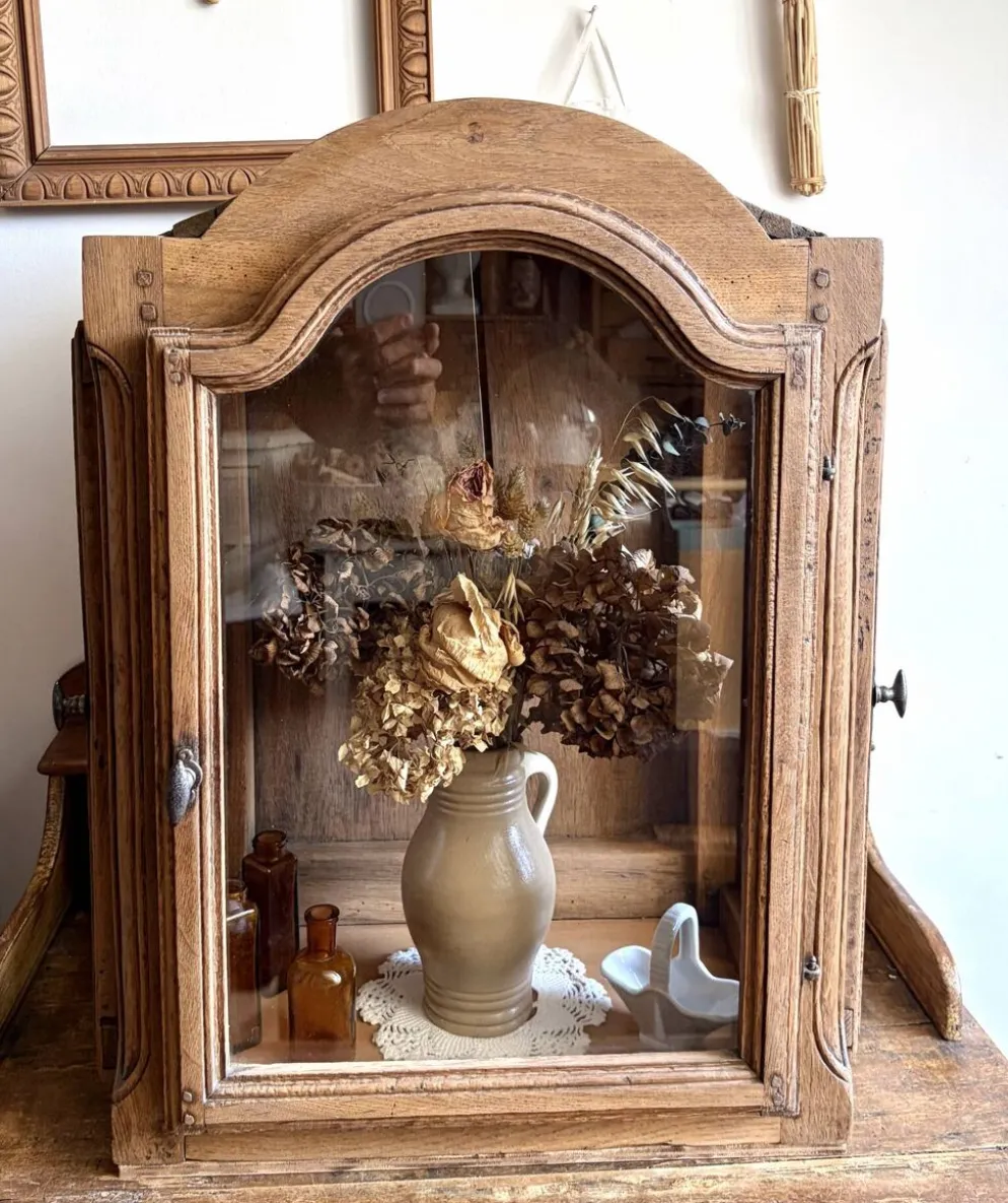 Vitrine en bois