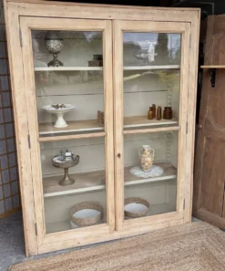 Vitrine en bois