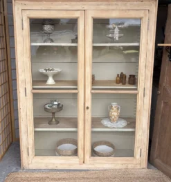 Vitrine en bois