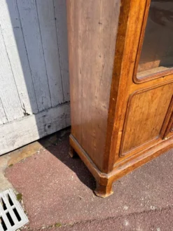 Vitrine en bois blanc style anglais
