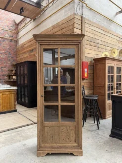 Vitrine en chêne début XXème