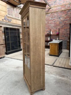 Vitrine en chêne début XXème