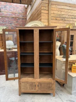 Vitrine en chêne début XXème