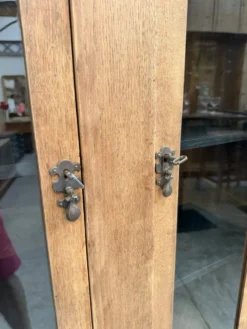 Vitrine en chêne début XXème