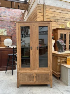 Vitrine en chêne début XXème